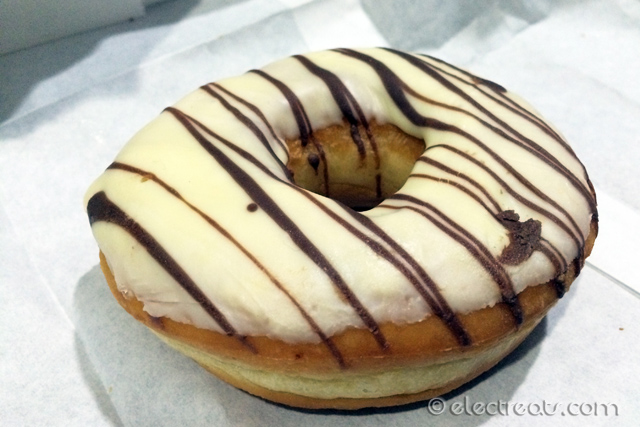 White Chocolate Donut - IDR 15K