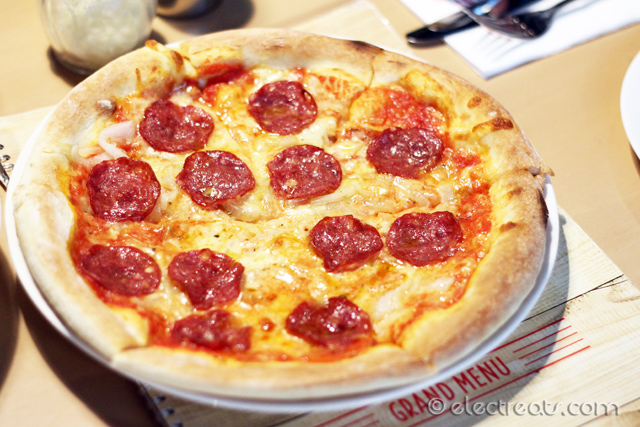 Beef Pepperoni Pizza - IDR 65K  With beef pepperoni, mixed cheese, onion, and tomato sauce. Pretty good. I love the dough.
