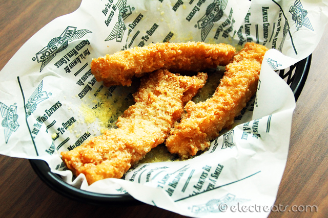 3 Garlic Parmesan Boneless Strips - IDR 38K Garlic Parmesan never disappoints. If this is your first time, try out this one and Teriyaki.